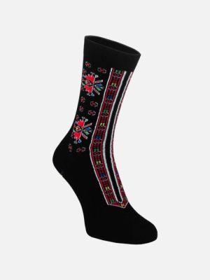 Черни чорапи с народни мотиви