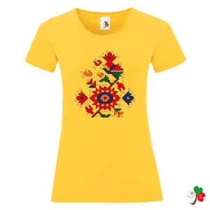 Цветни дамски тениски с народни мотиви на шевици