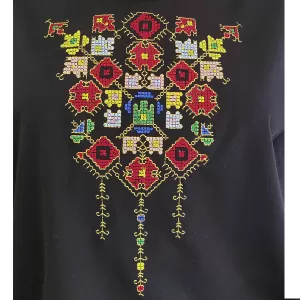 Дамска черна туника с бродерия
