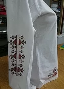 Дамска блуза с дълъг ръкав , мотиви на шевици