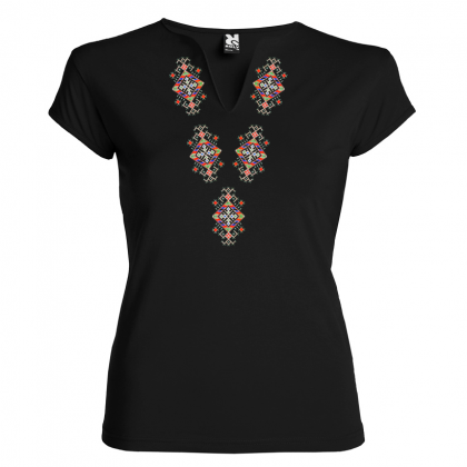 черна Висококачествена дамска тениска с мотиви на шевици