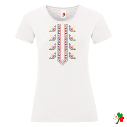 Дамска бяла тениска с народни мотиви на шевици