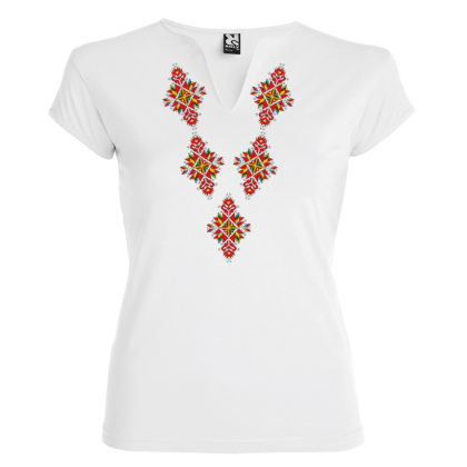 Висококачествена бяла дамска тениска с мотиви на шевици- Лазарки