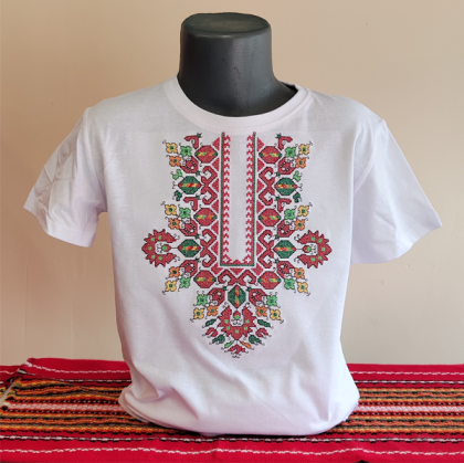 Детска бяла тениска с бродерия