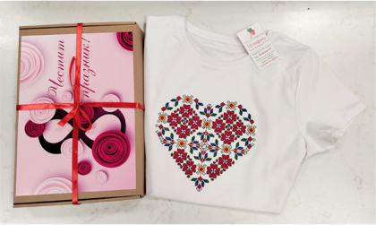 Подаръчна кутия с бродерия  -  8-ми  Март