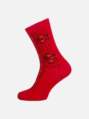 Червени чорапи с народни мотиви