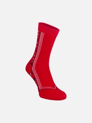 Червени чорапи с народни мотиви