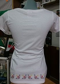 .Дамска тениска тениска с мотиви на шевици - вариант 3