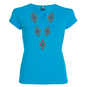 Цветни дамски тениски  с V-образно деколте с мотиви на шевици