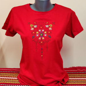 Дамска червена тениска с бродерия