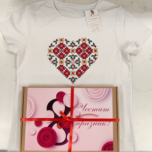 Подаръчна кутия с бродерия  -  8-ми  Март