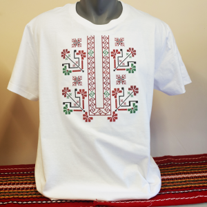 Мъжка  бяла тениска с бродерия 