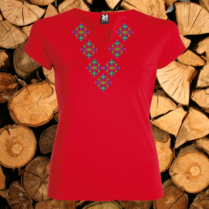 Червена висококачествена  дамска тениска с мотиви на шевици